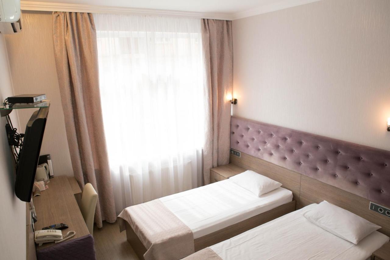 Mini Elegant Hotel Kiev Exterior foto