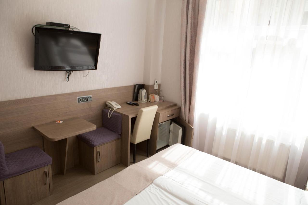 Mini Elegant Hotel Kiev Exterior foto